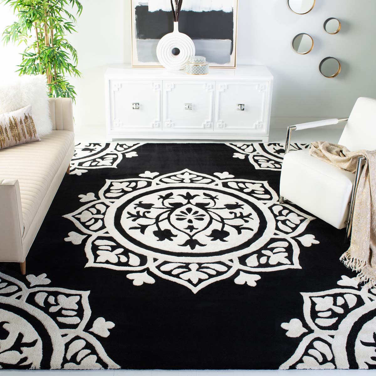 Safavieh Bella 136 Rug, BEL136 - Black / Ivory