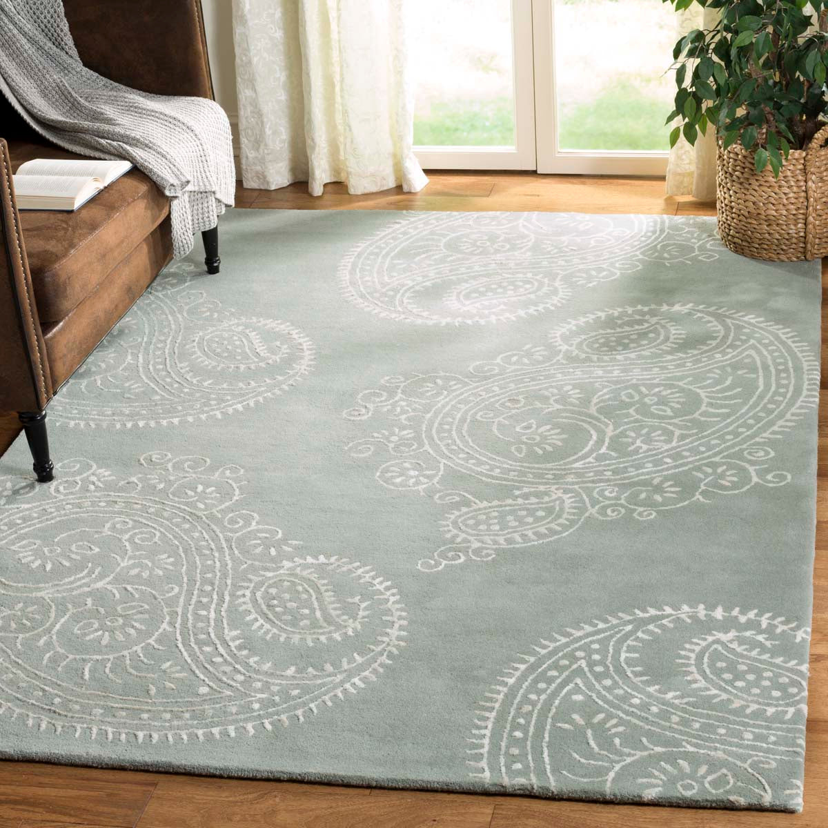 Safavieh Bella 153 Rug, BEL153 - Grey / Ivory