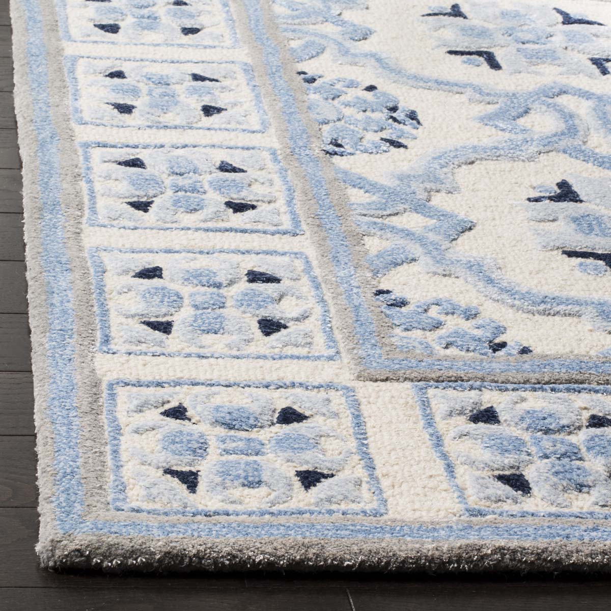 Safavieh Bella 155 Rug, BEL155 - Ivory / Blue