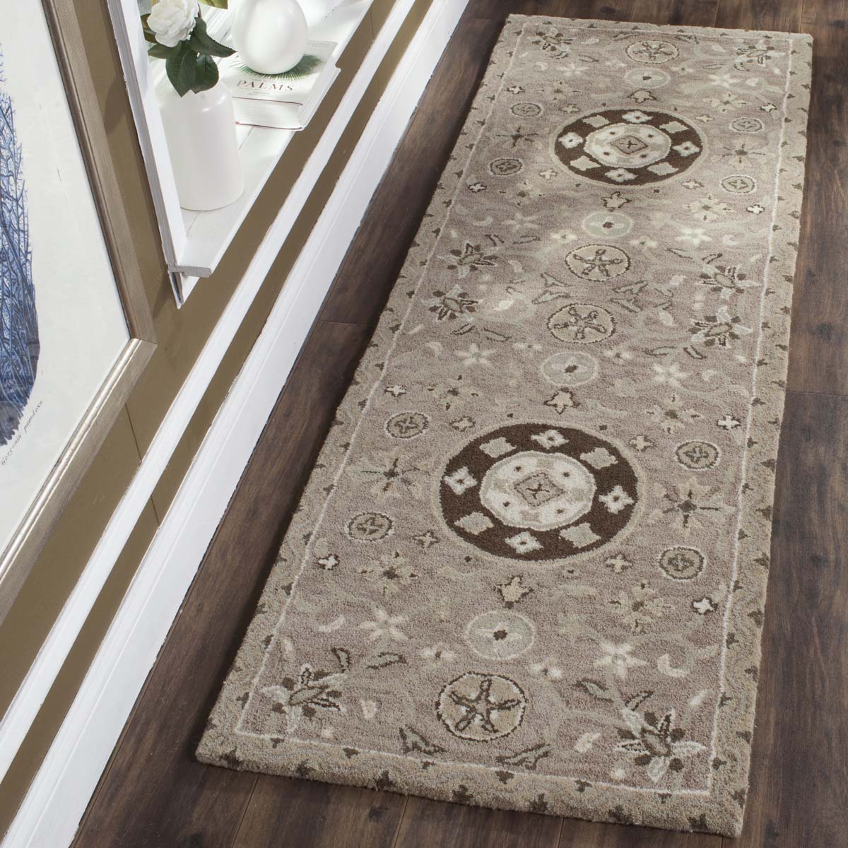 Safavieh Bella 674 Rug, BEL674 - Taupe / Light Grey