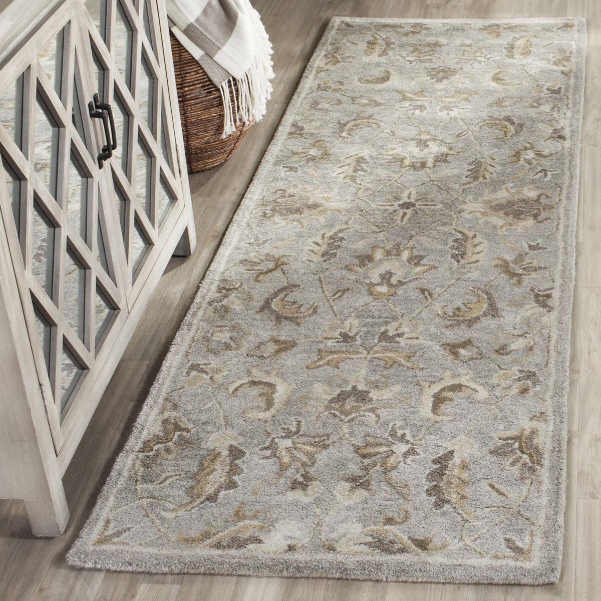 Safavieh Bella 924 Rug, BEL924 - Grey / Multi