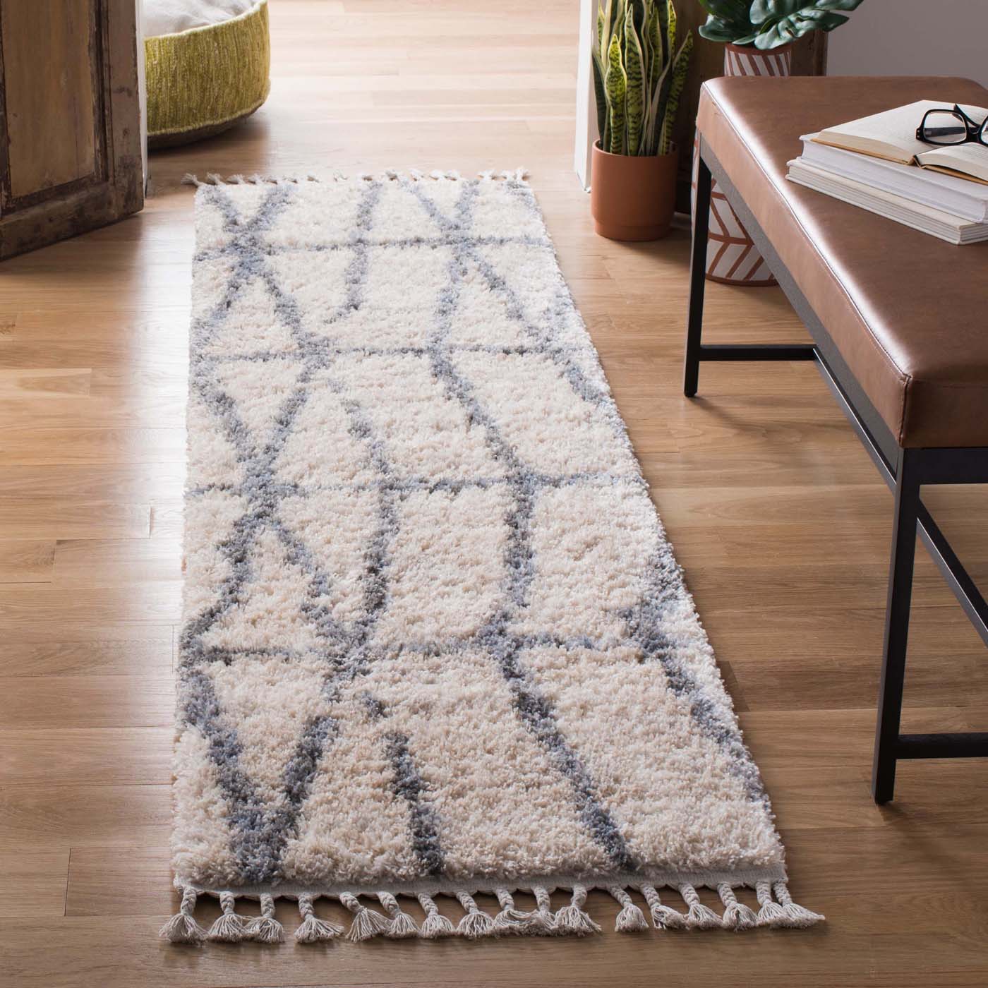 Safavieh Berber Fringe Shag 605 Rug, BFG605 - Cream / Grey