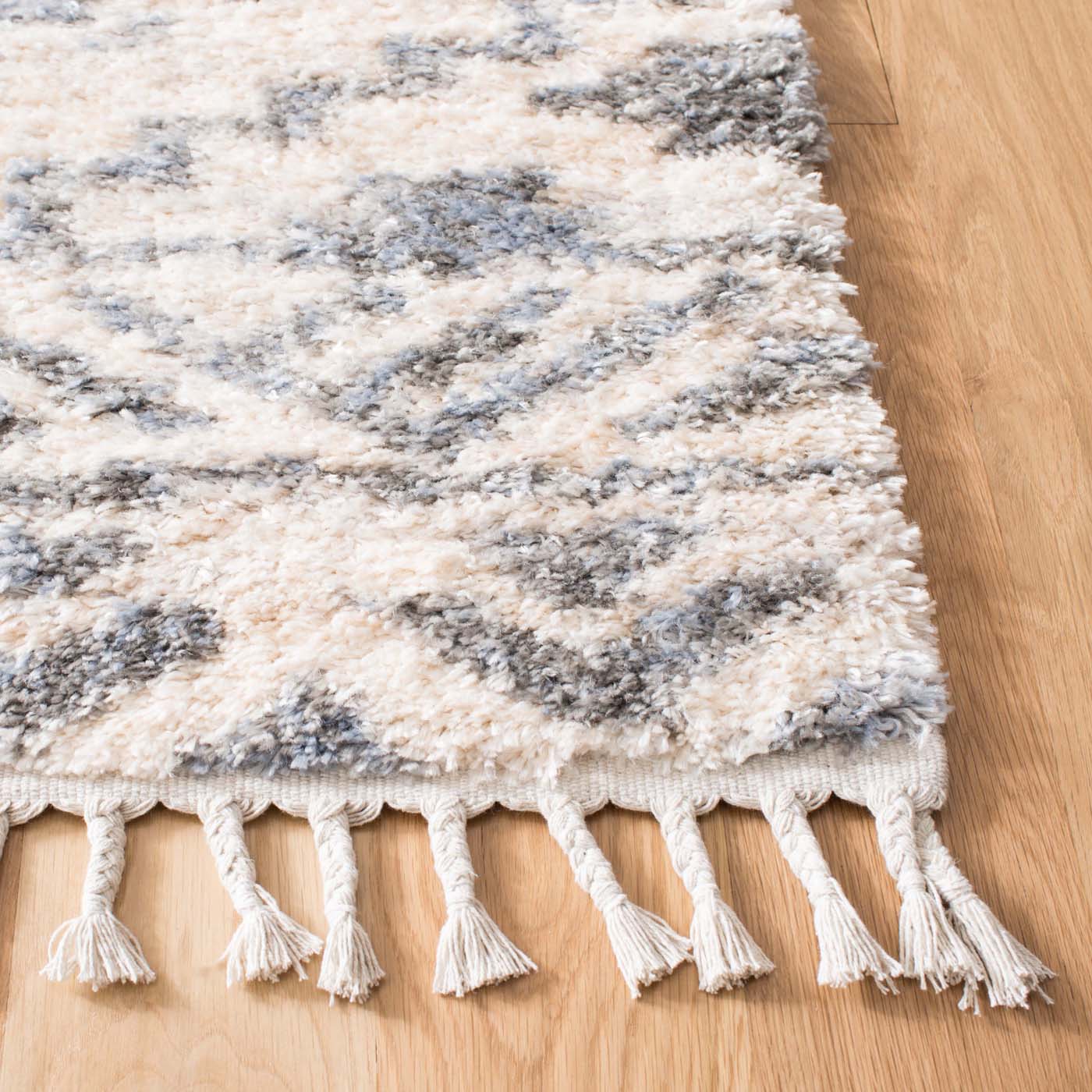Safavieh Berber Fringe Shag 606 Rug, BFG606 - Cream / Navy