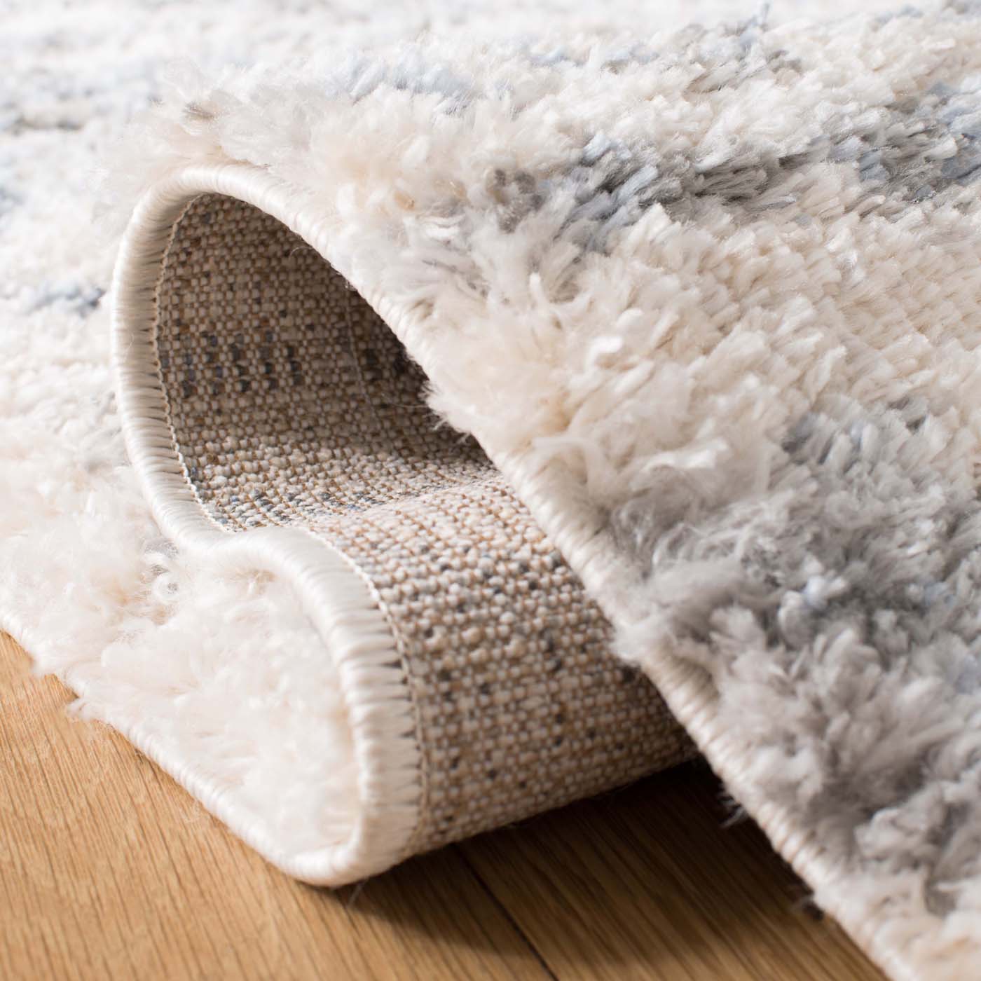 Safavieh Berber Fringe Shag 606 Rug, BFG606 - Cream / Navy