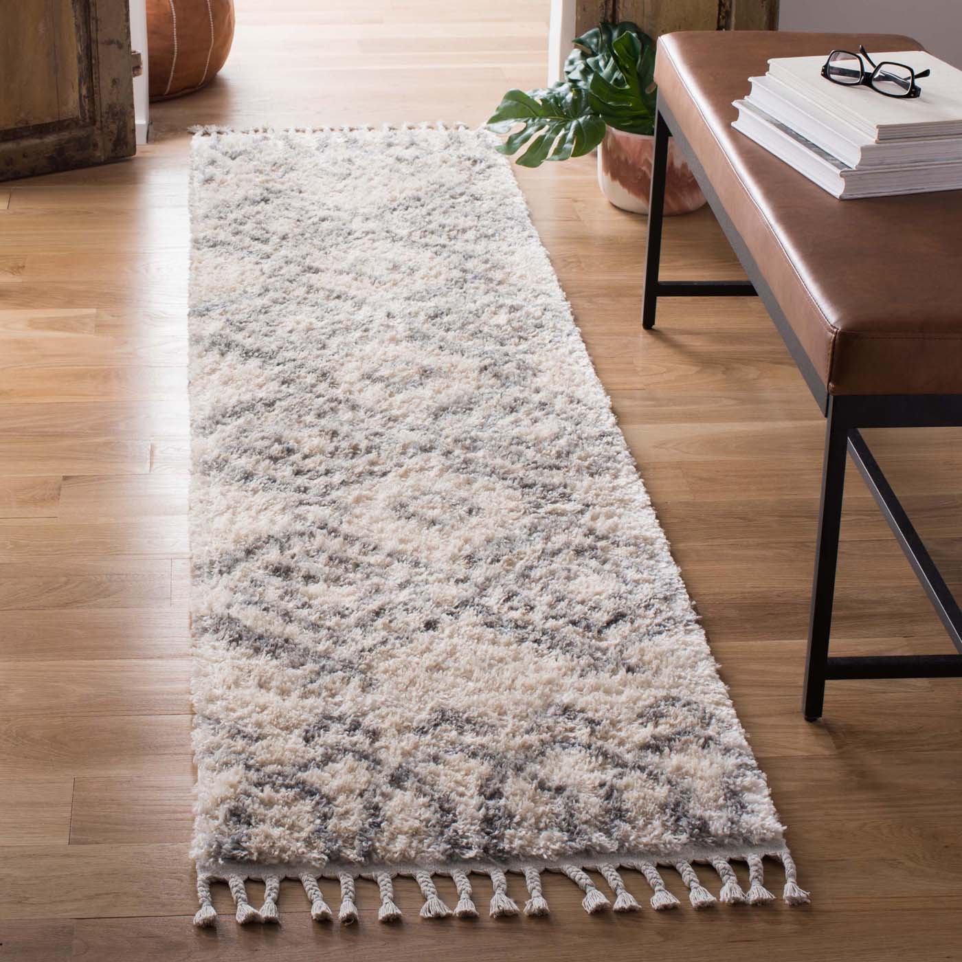 Safavieh Berber Fringe Shag 611 Rug, BFG611 - Cream / Grey