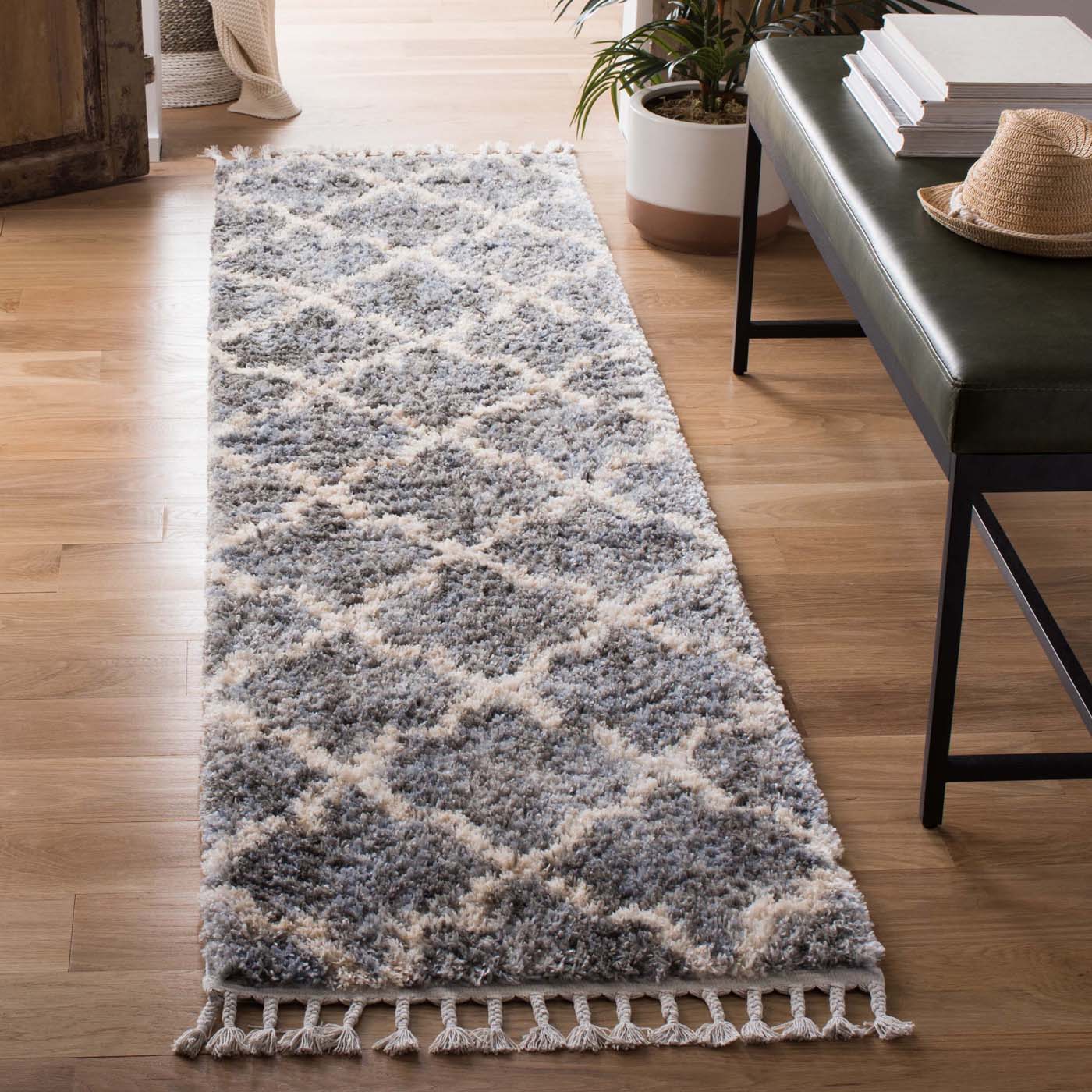 Safavieh Berber Fringe Shag 627 Rug, BFG627 - Grey / Cream