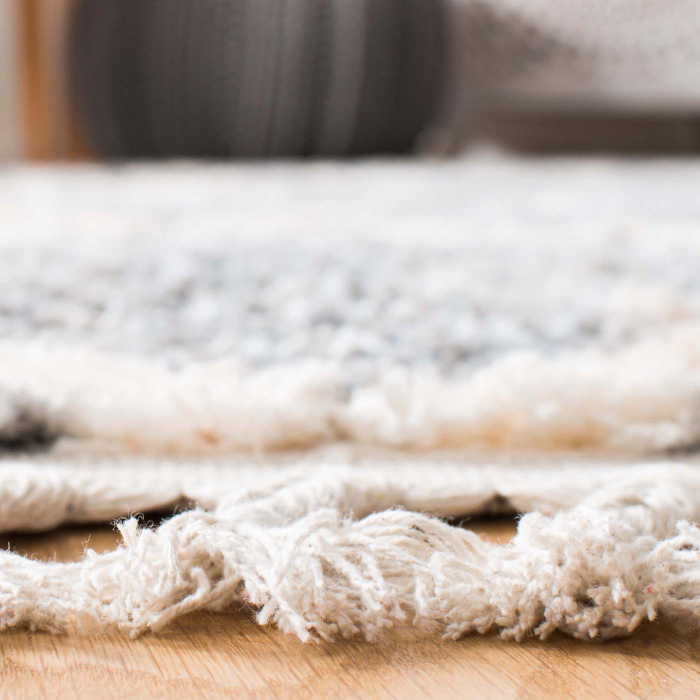 Safavieh Berber Fringe Shag 627 Rug, BFG627 - Grey / Cream