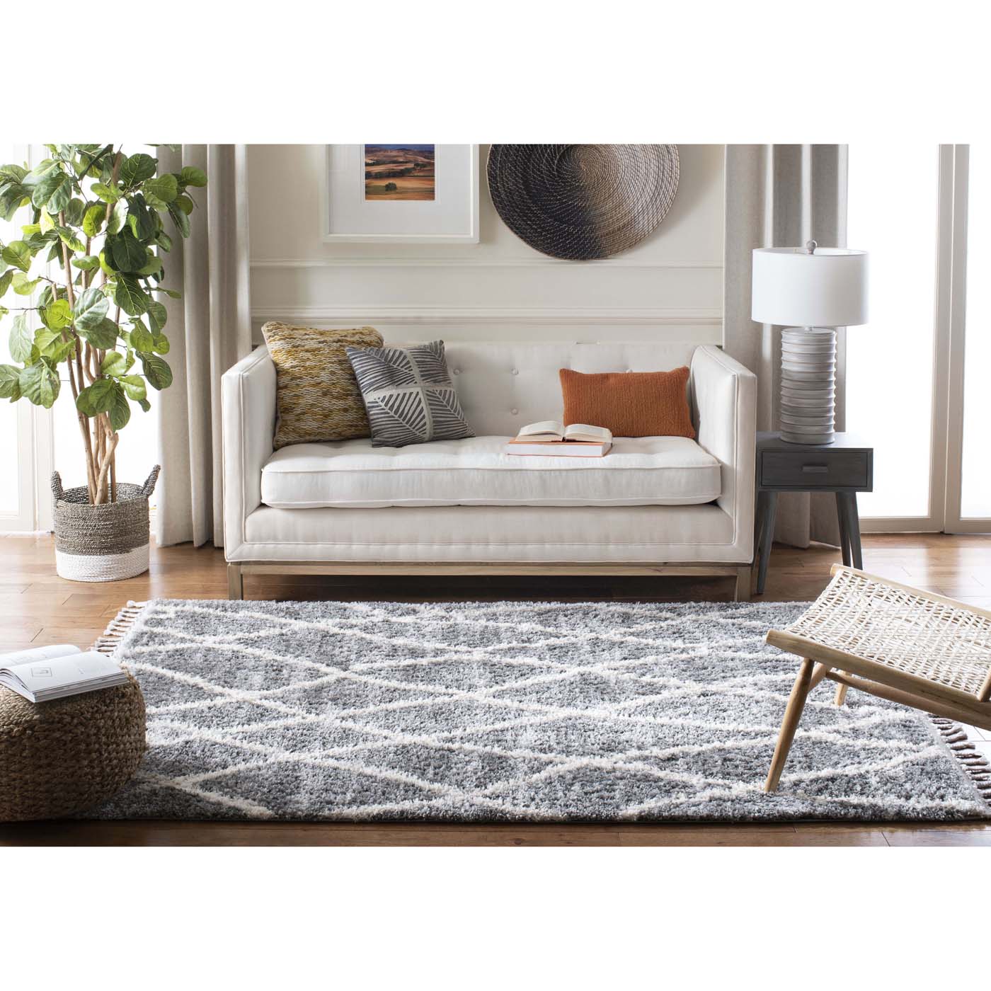 Safavieh Berber Fringe Shag 628 Rug, BFG628 - Grey / Cream