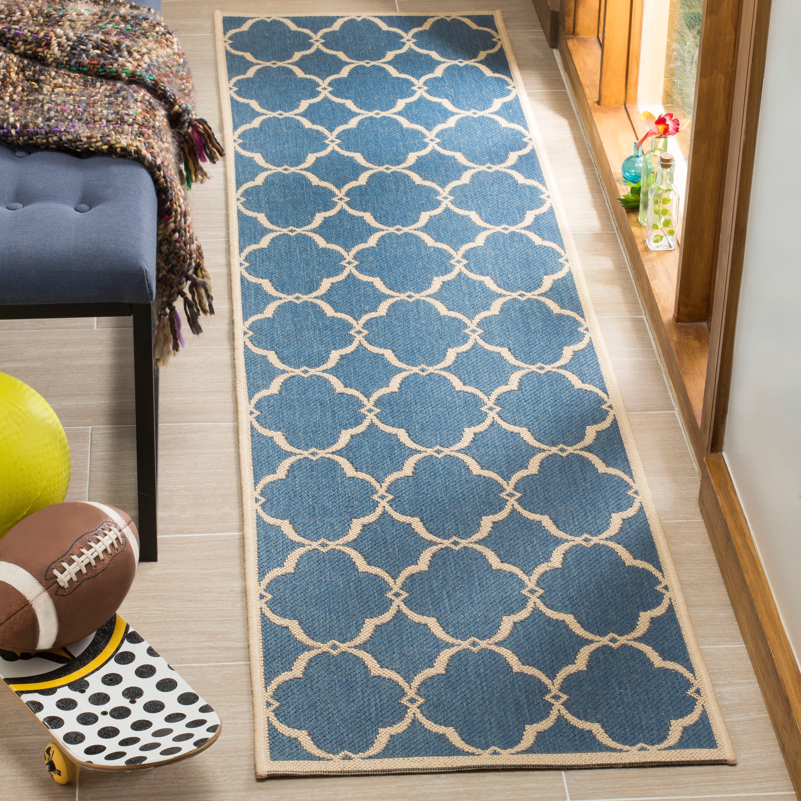 Safavieh Beach House 125 Rug, BHS125 - Blue / Creme