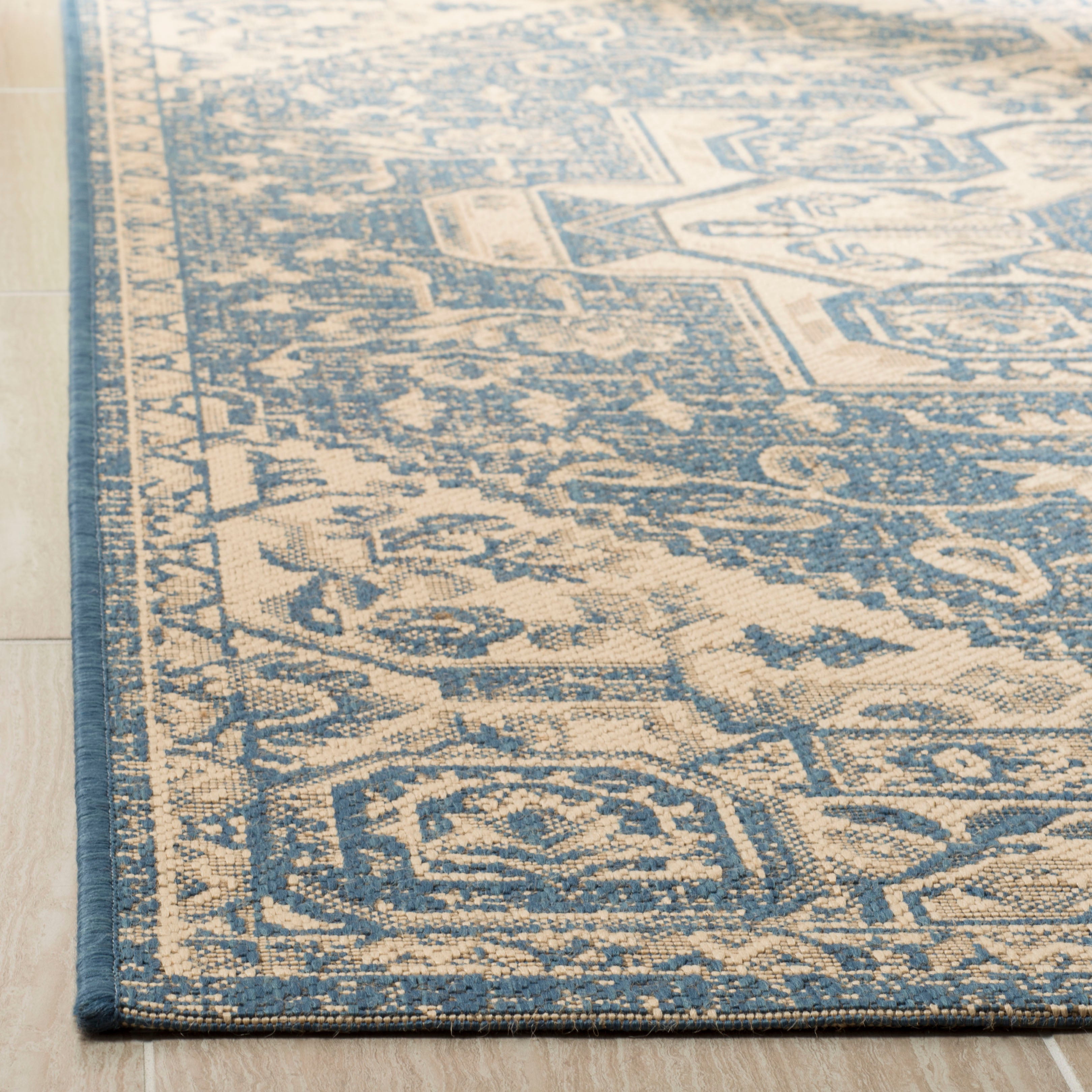 Safavieh Beach House 138 Rug, BHS138 - Cream / Blue