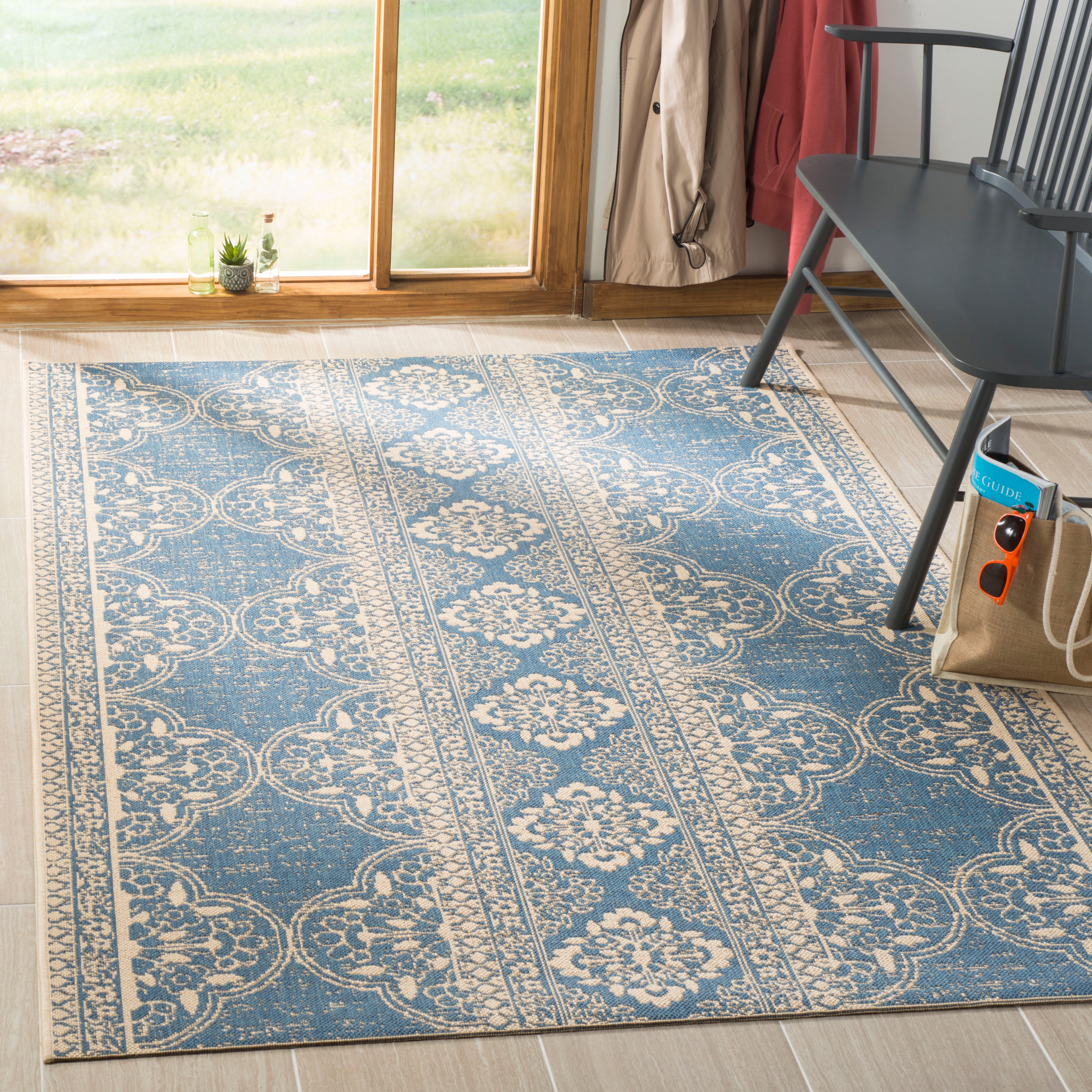 Safavieh Beach House 174 Rug, BHS174 - Cream / Blue