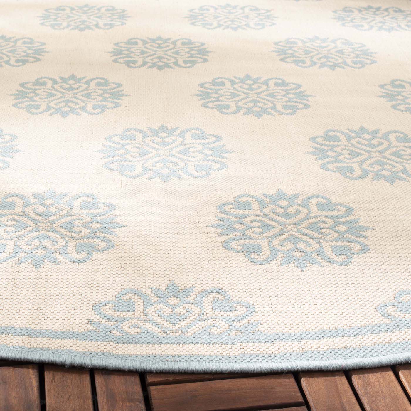 Safavieh Beach House 181 Rug, BHS181 - Cream / Aqua