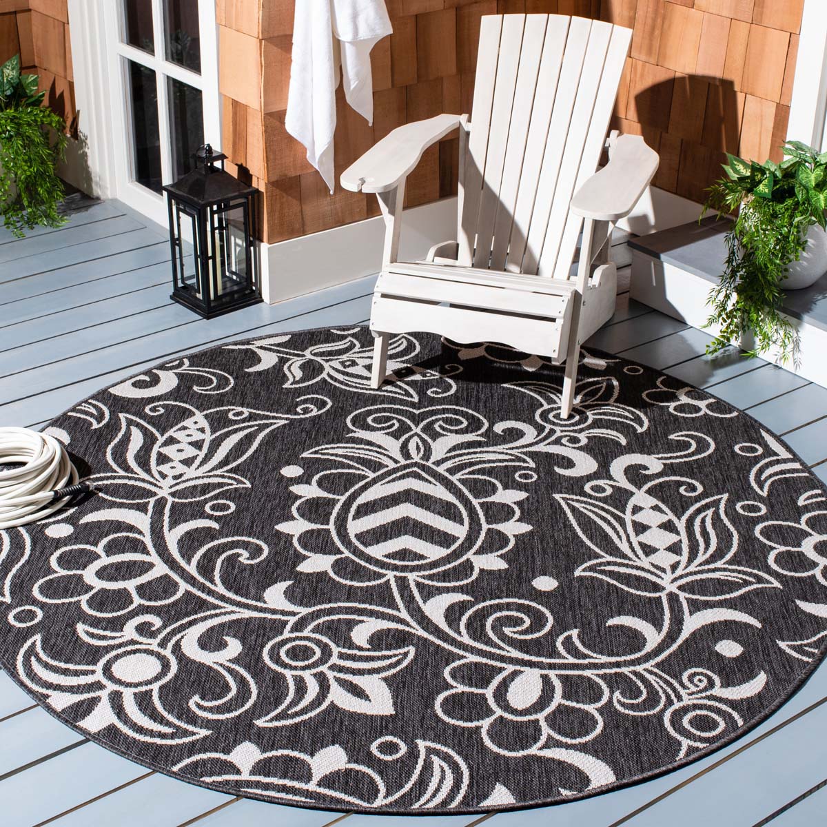 Safavieh Beach House 246 Rug, BHS246 - Black / Light Grey