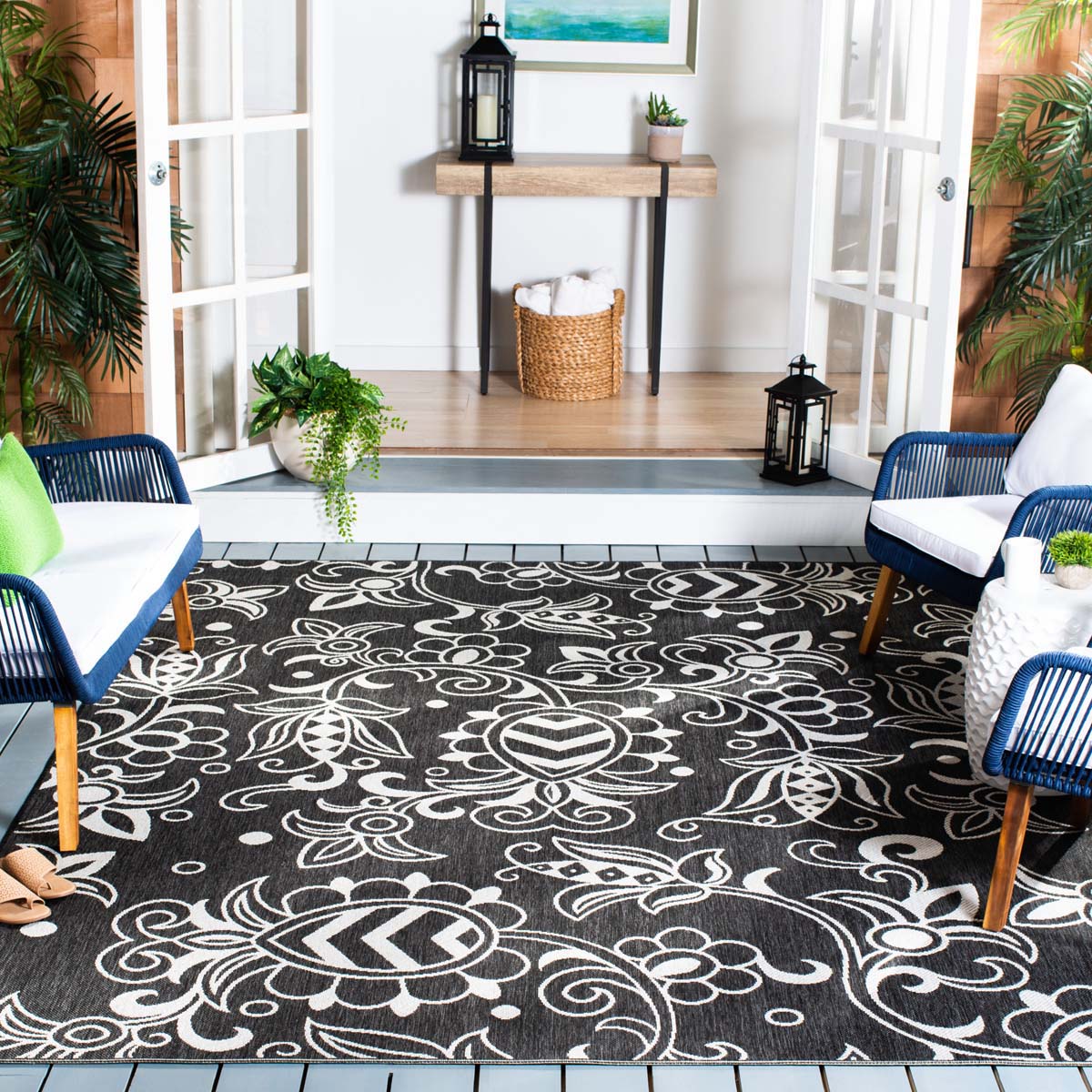 Safavieh Beach House 246 Rug, BHS246 - Black / Light Grey