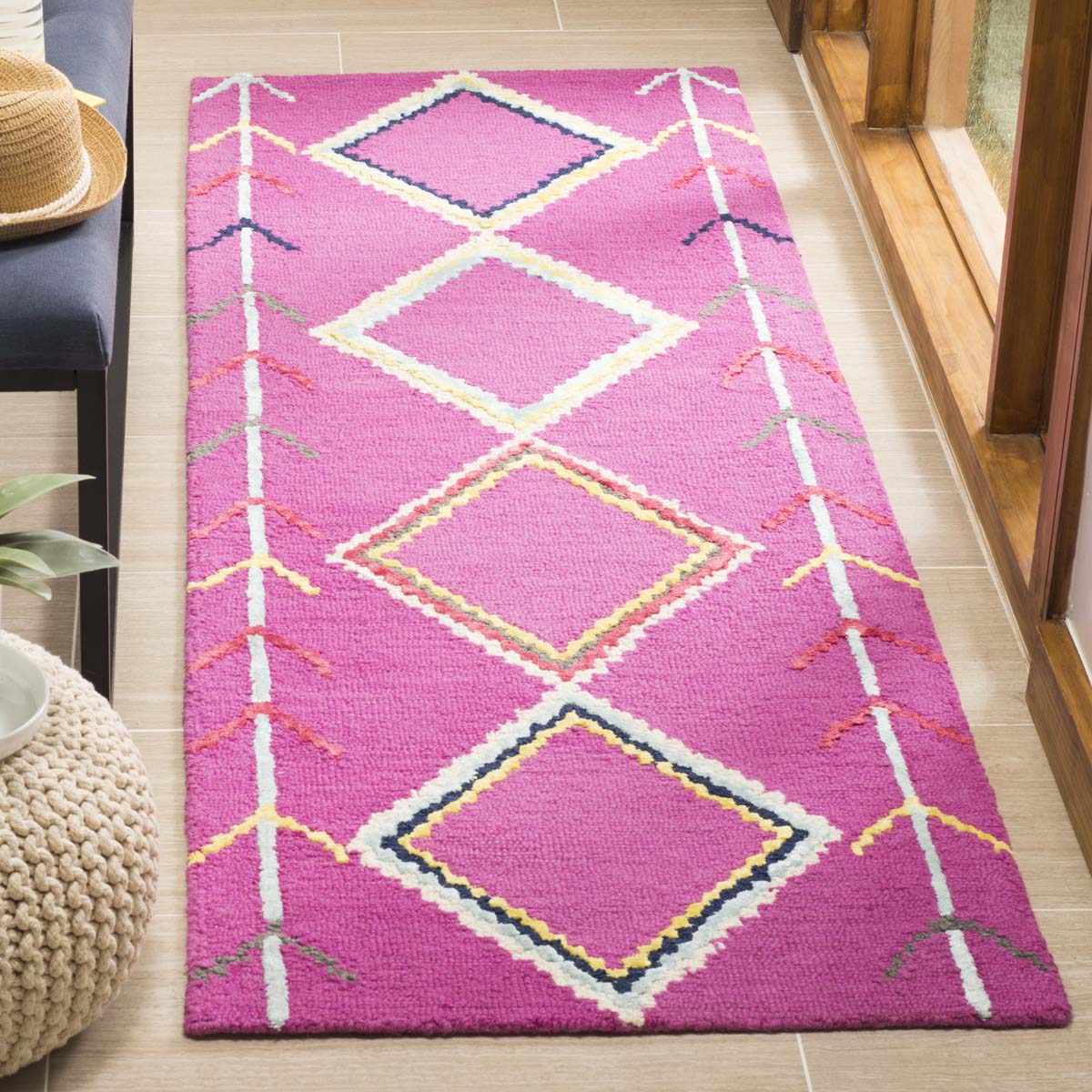 Safavieh Bellagio 563 Rug, BLG563 - Fuchsia / Multi