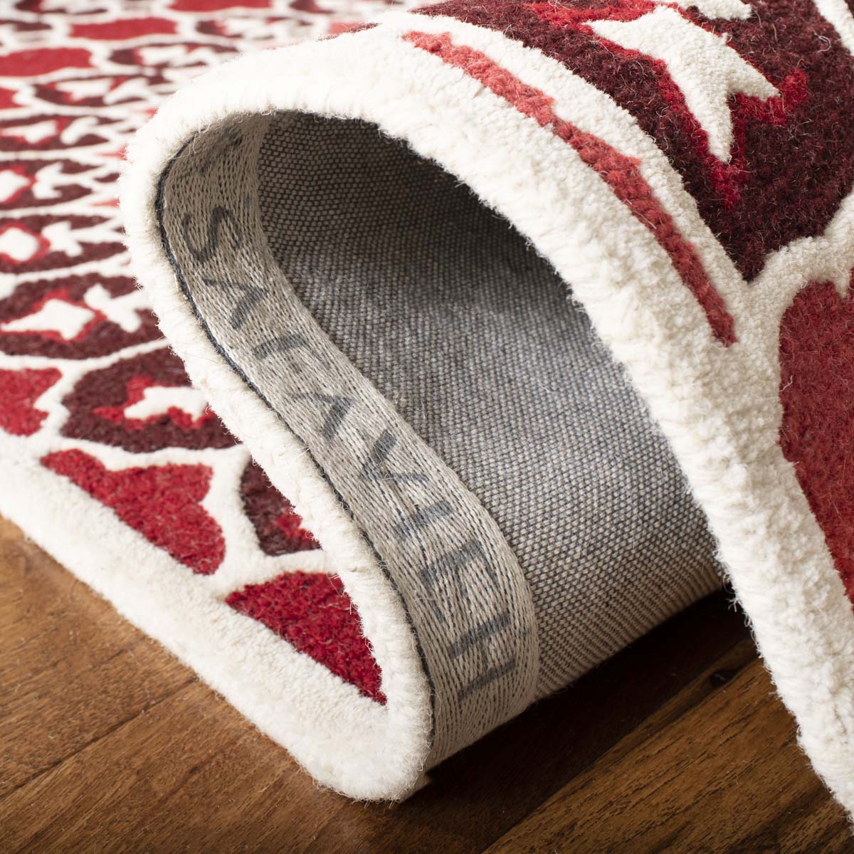 Safavieh Bellagio 610 Rug, BLG610 - Red / Ivory