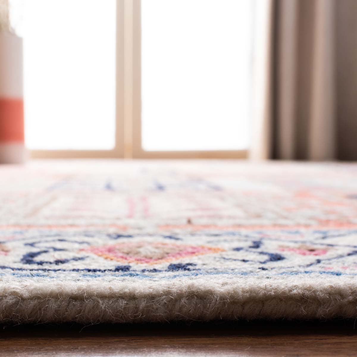Safavieh Bellagio 620 Rug, BLG620 - Ivory / Gold