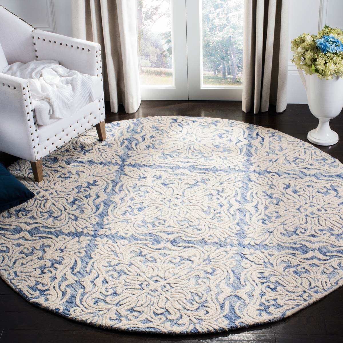 Safavieh Blossom 103 Rug, BLM103 - Blue / Ivory