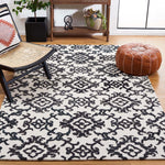 Safavieh Blossom 104 Rug, BLM104 - Ivory / Black