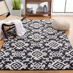 Safavieh Blossom 104 Rug, BLM104 - Black / Ivory
