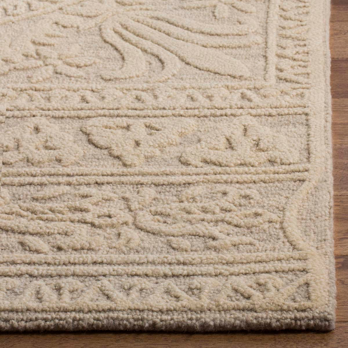 Safavieh Blossom 109 Rug, BLM109 - Light Grey / Ivory