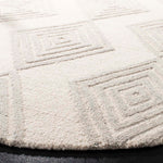 Safavieh Blossom 111 Rug, BLM111 - Ivory / Silver