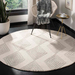 Safavieh Blossom 111 Rug, BLM111 - Ivory / Silver