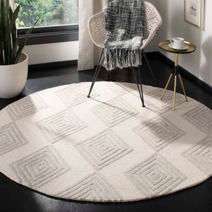 Safavieh Blossom 111 Rug, BLM111