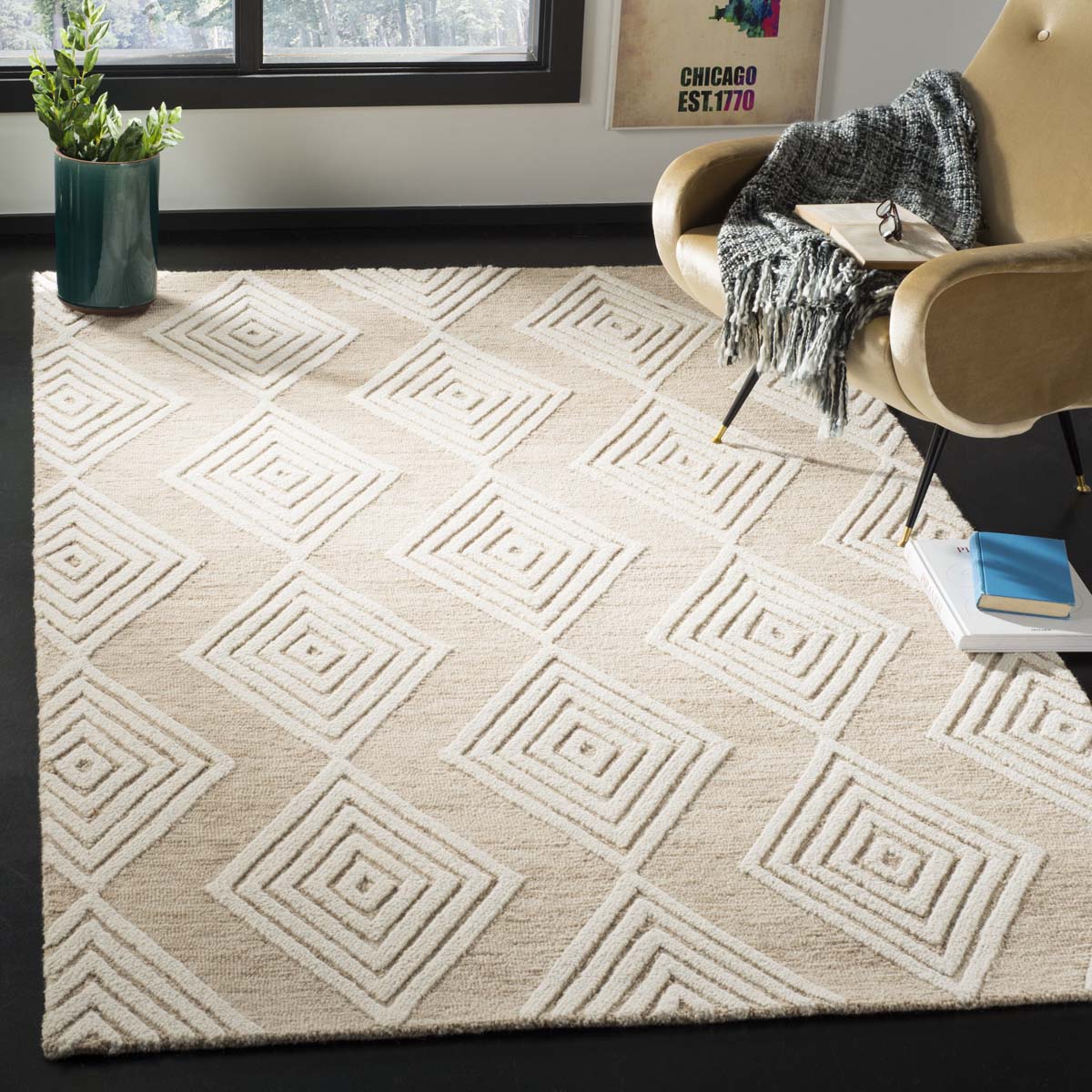 Safavieh Blossom 111 Rug, BLM111 - Beige / Ivory