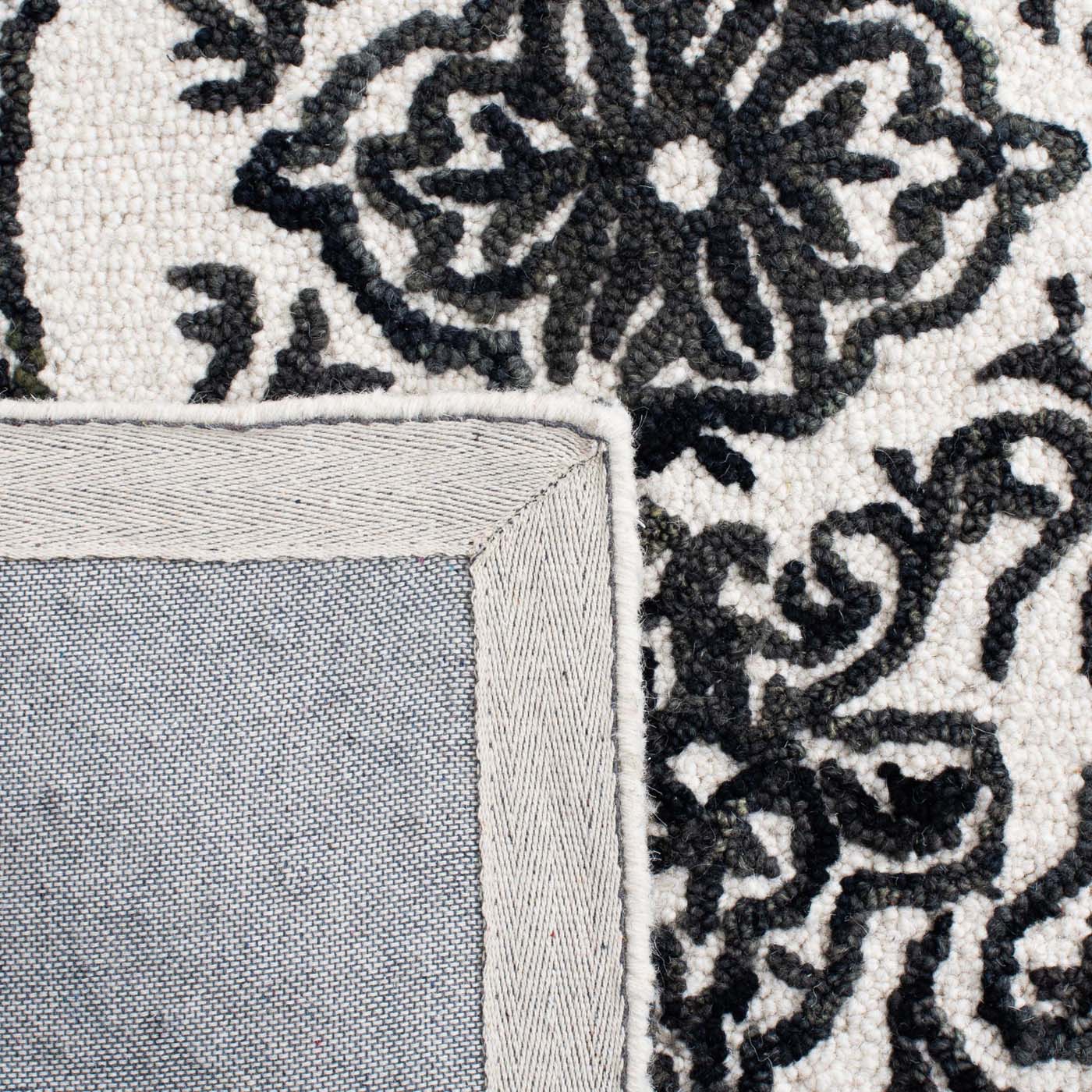 Safavieh Blossom 112 Rug, BLM112 - Ivory / Black