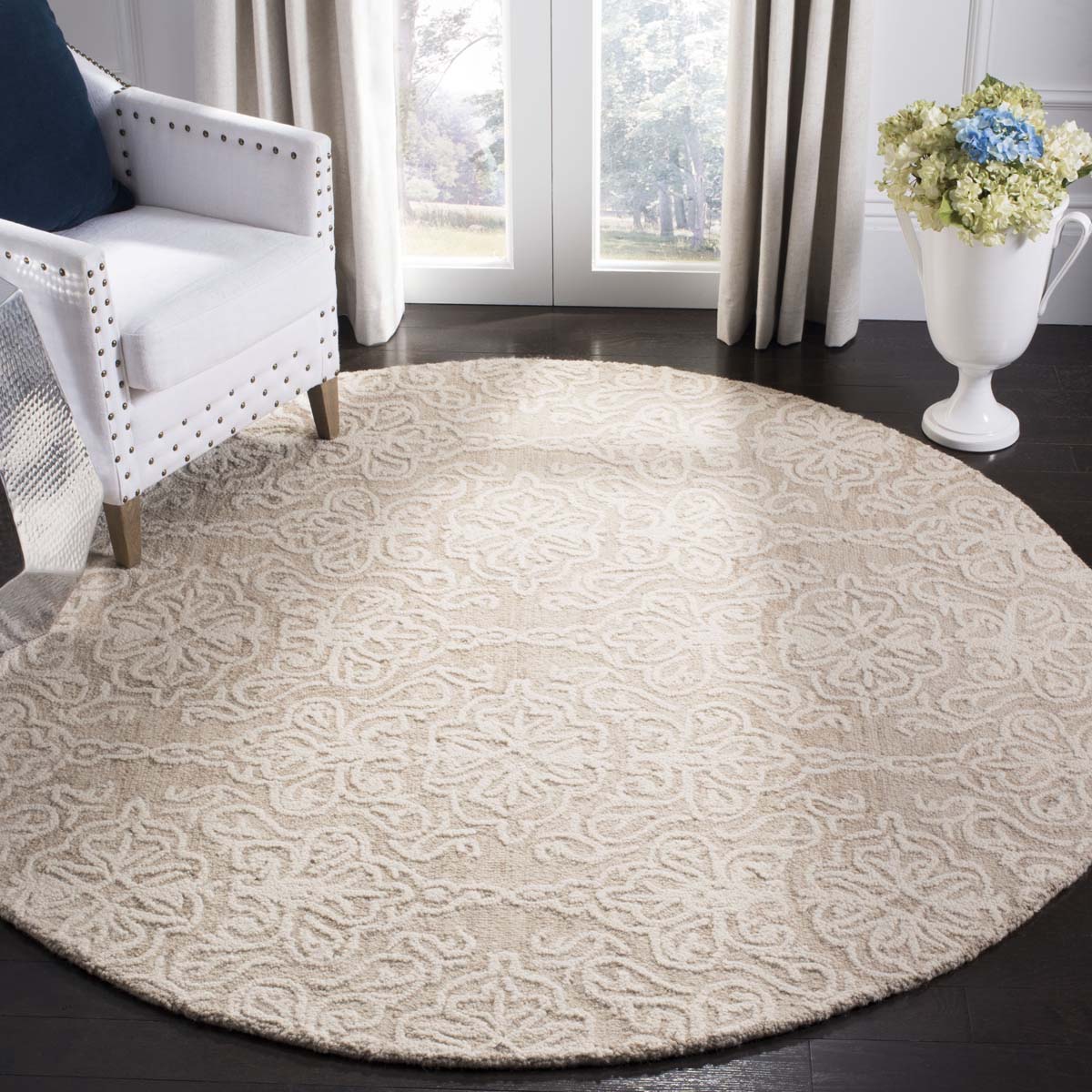 Safavieh Blossom 112 Rug, BLM112 - Beige / Ivory