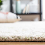 Safavieh Blossom 112 Rug, BLM112 - Light Green / Ivory