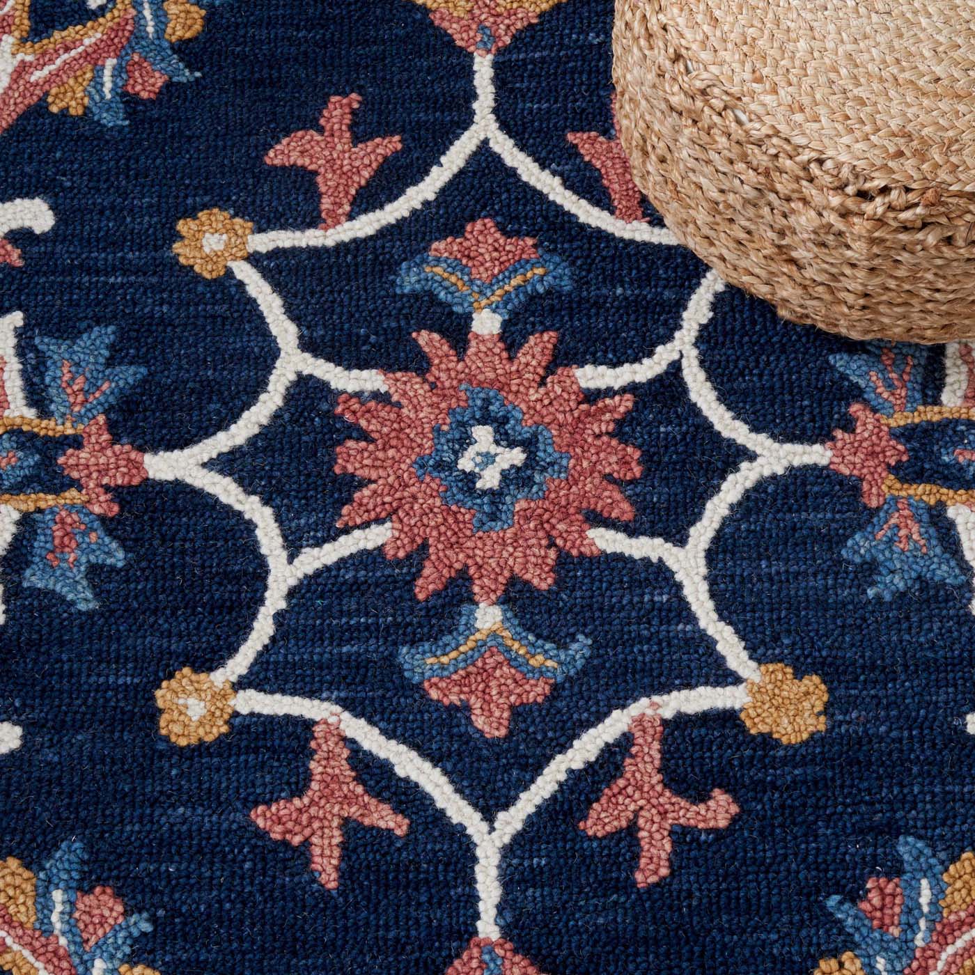 Safavieh Blossom 176 Rug, BLM176 - Blue / Ivory