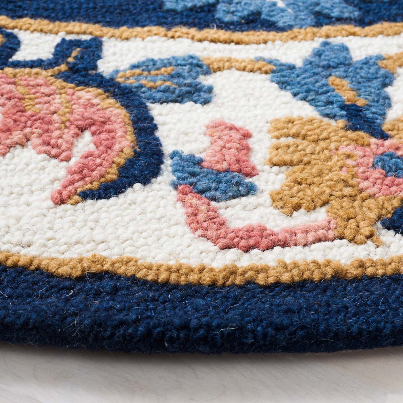 Safavieh Blossom 176 Rug, BLM176 - Blue / Ivory