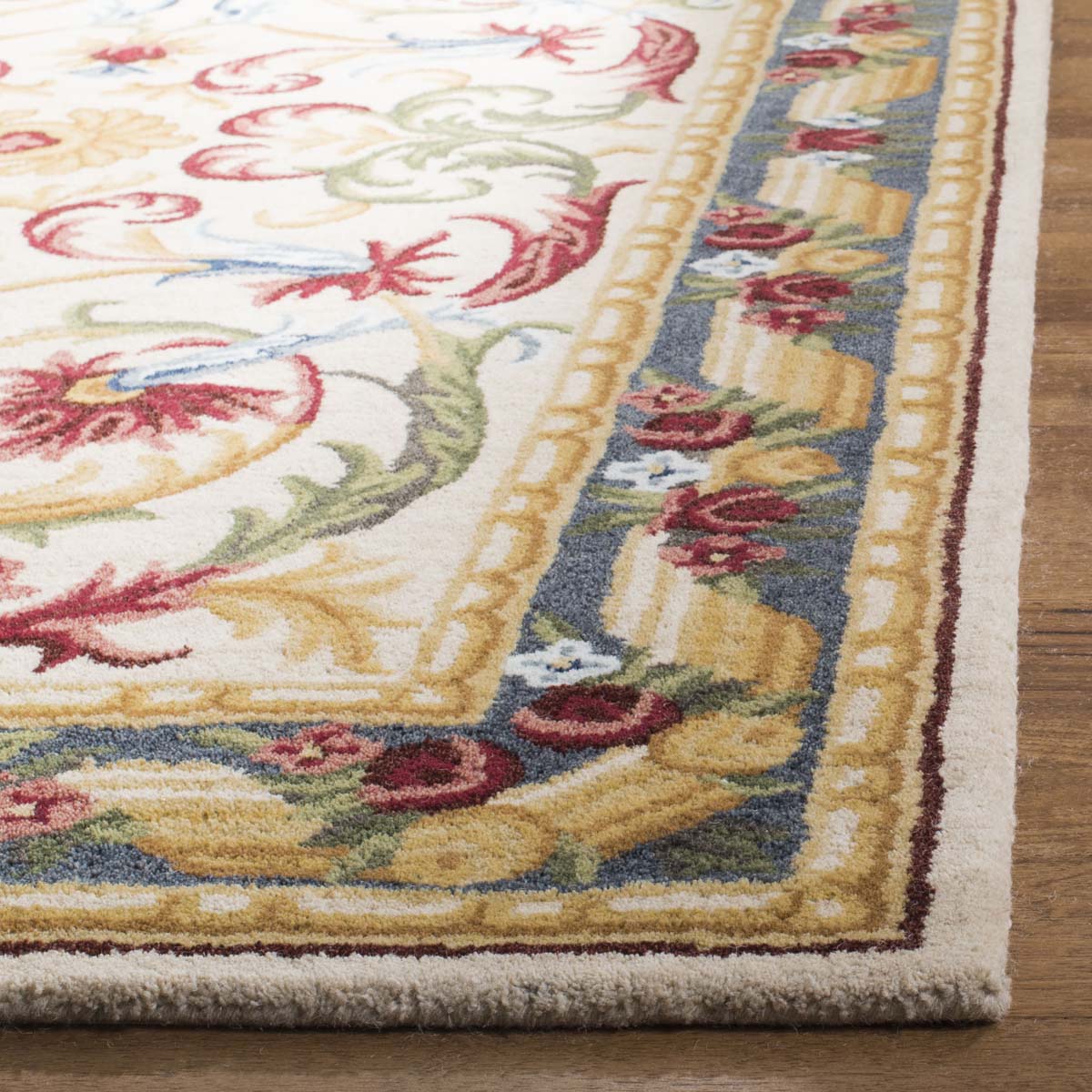 Safavieh Blossom 251 Rug, BLM251 - Ivory / Green