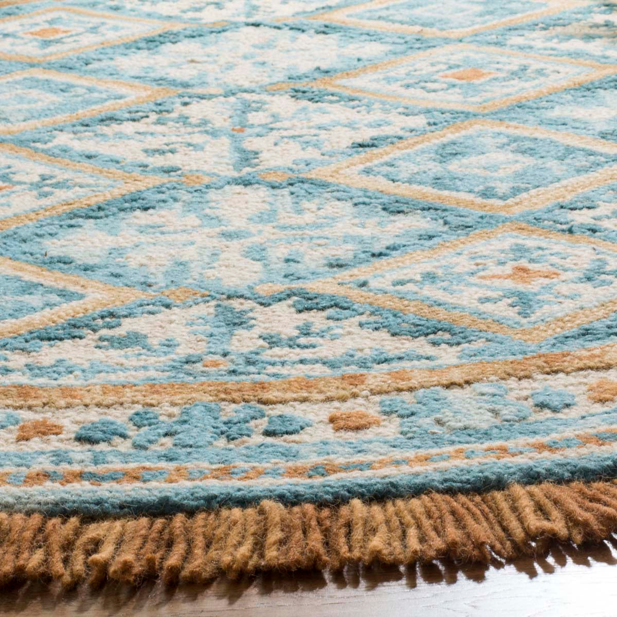 Safavieh Blossom 421 Rug, BLM421 - Ivory / Teal