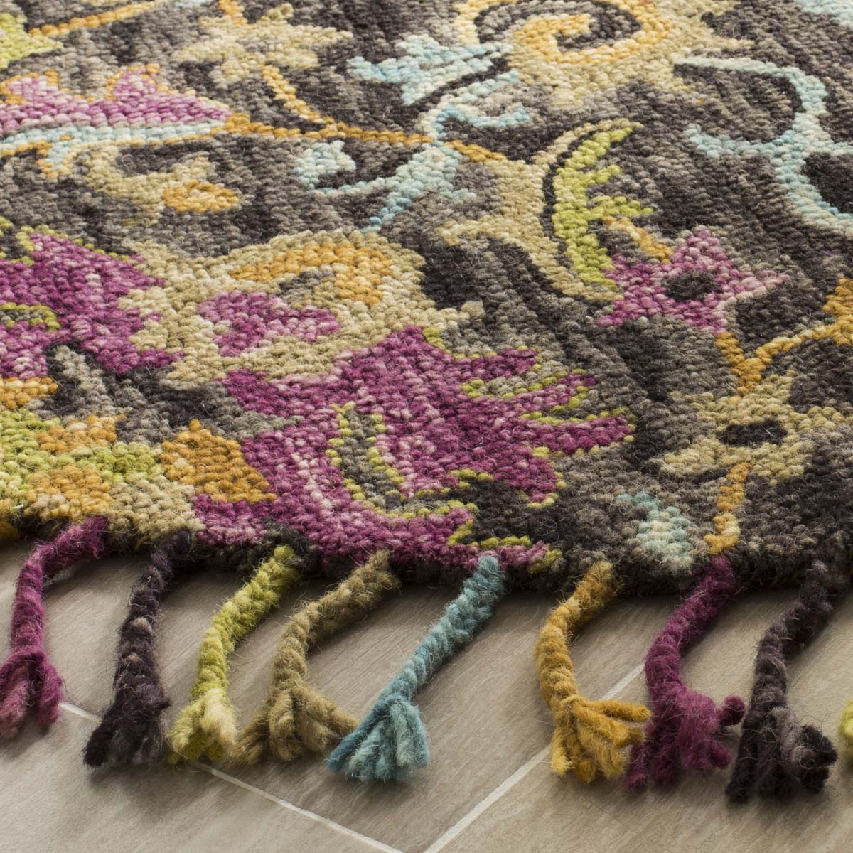 Safavieh Blossom 455 Rug, BLM455 - Charcoal / Multi