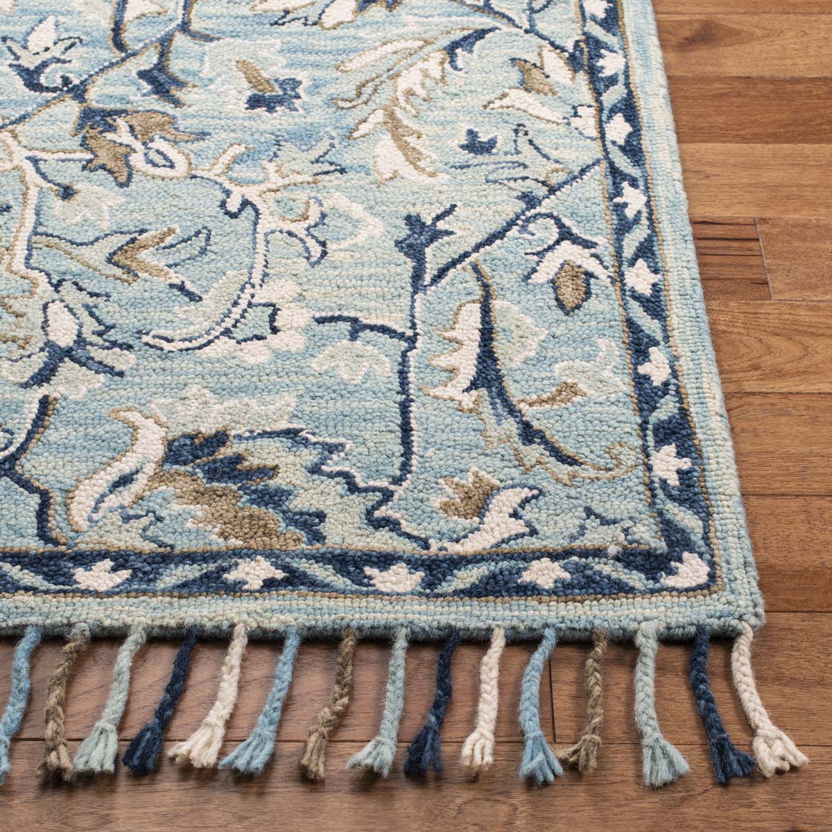 Safavieh Blossom 457 Rug, BLM457 - Blue / Ivory