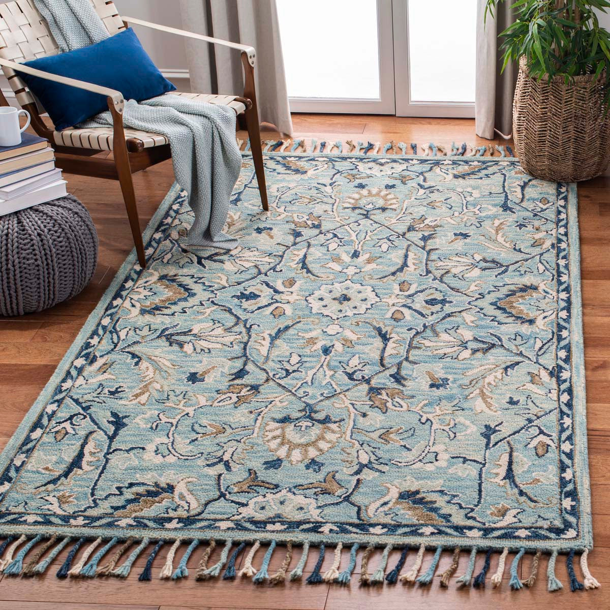 Safavieh Blossom 457 Rug, BLM457 - Blue / Ivory