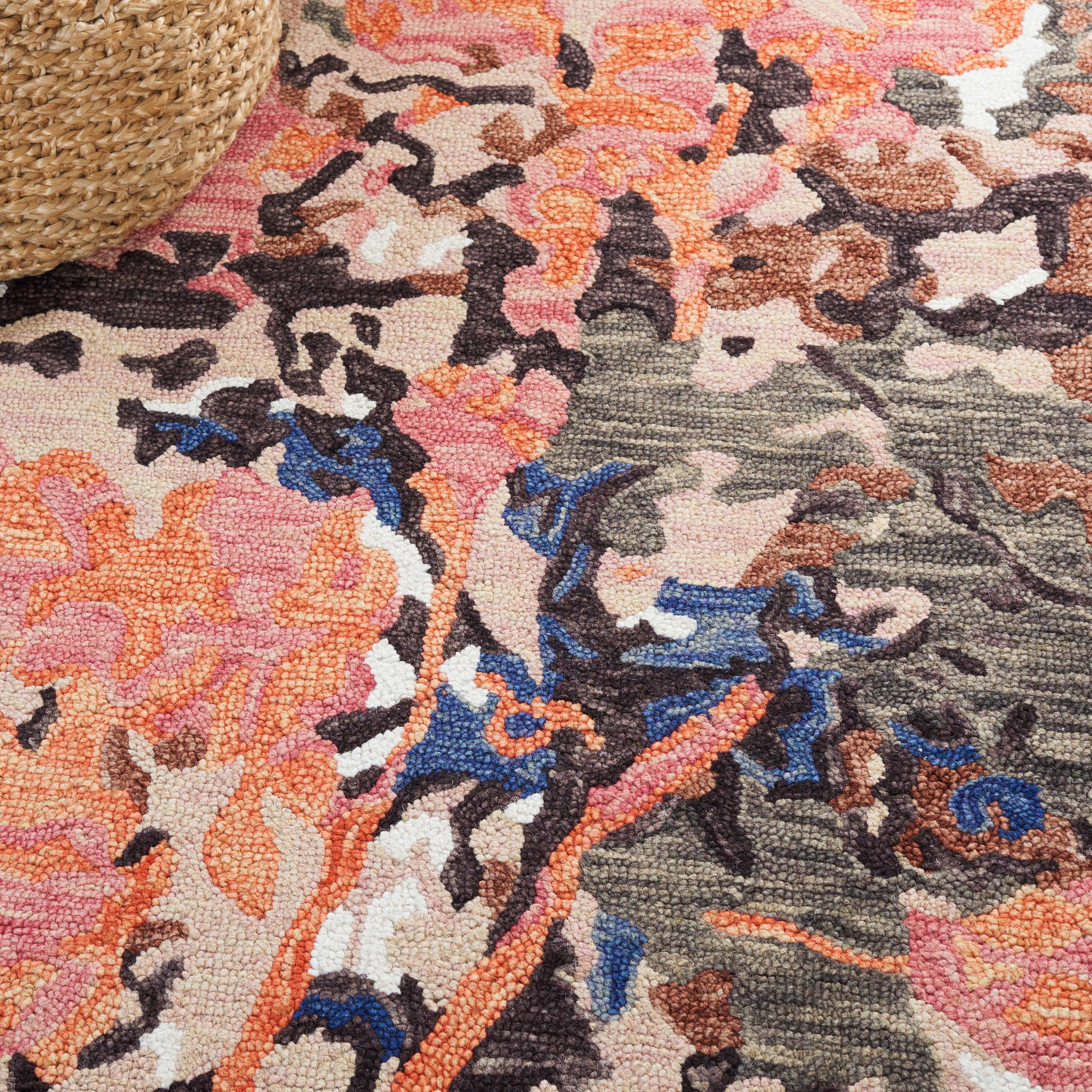 Safavieh Blossom 460 Rug, BLM460 - Pink / Ivory