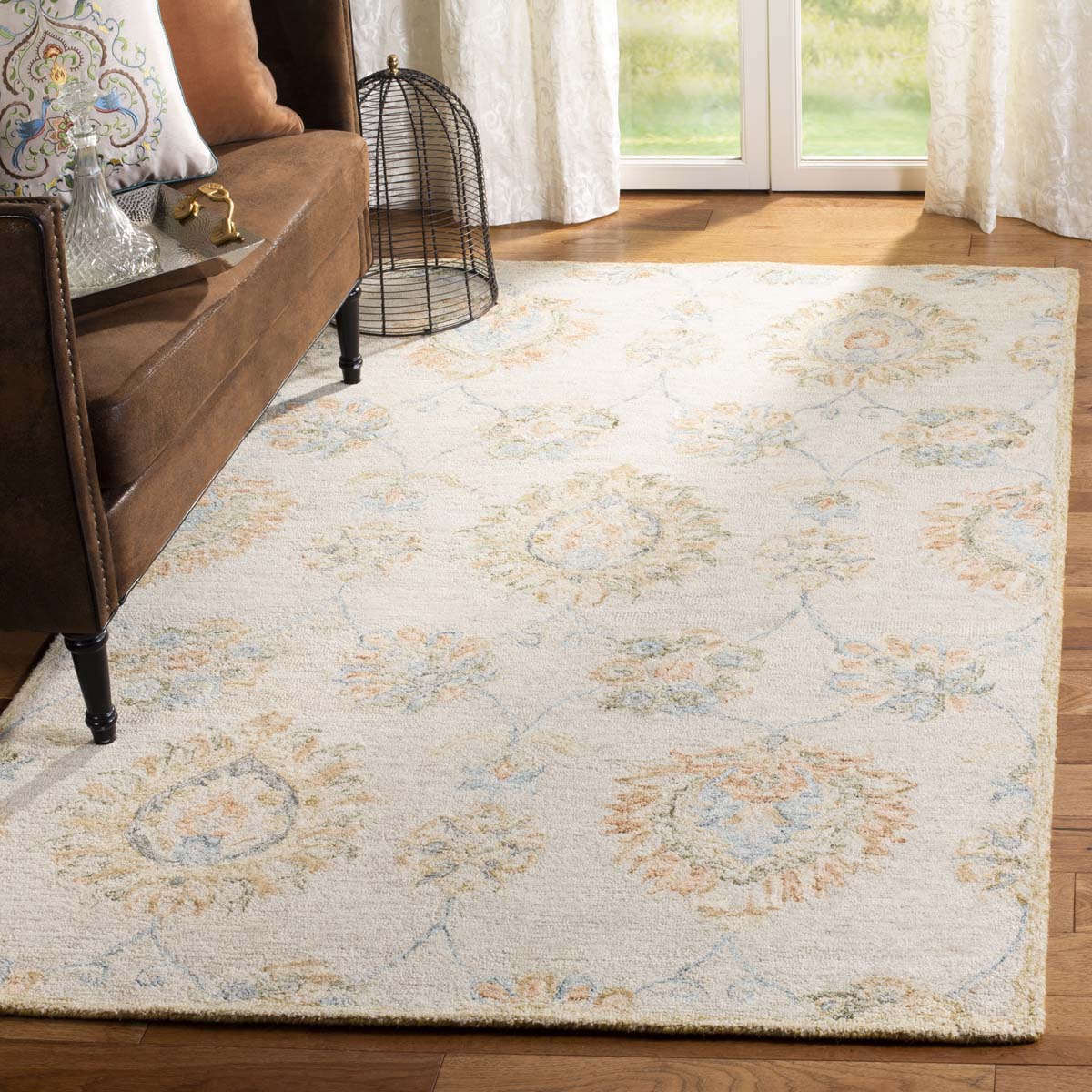 Safavieh Blossom 560 Rug, BLM560 - Beige / Sage
