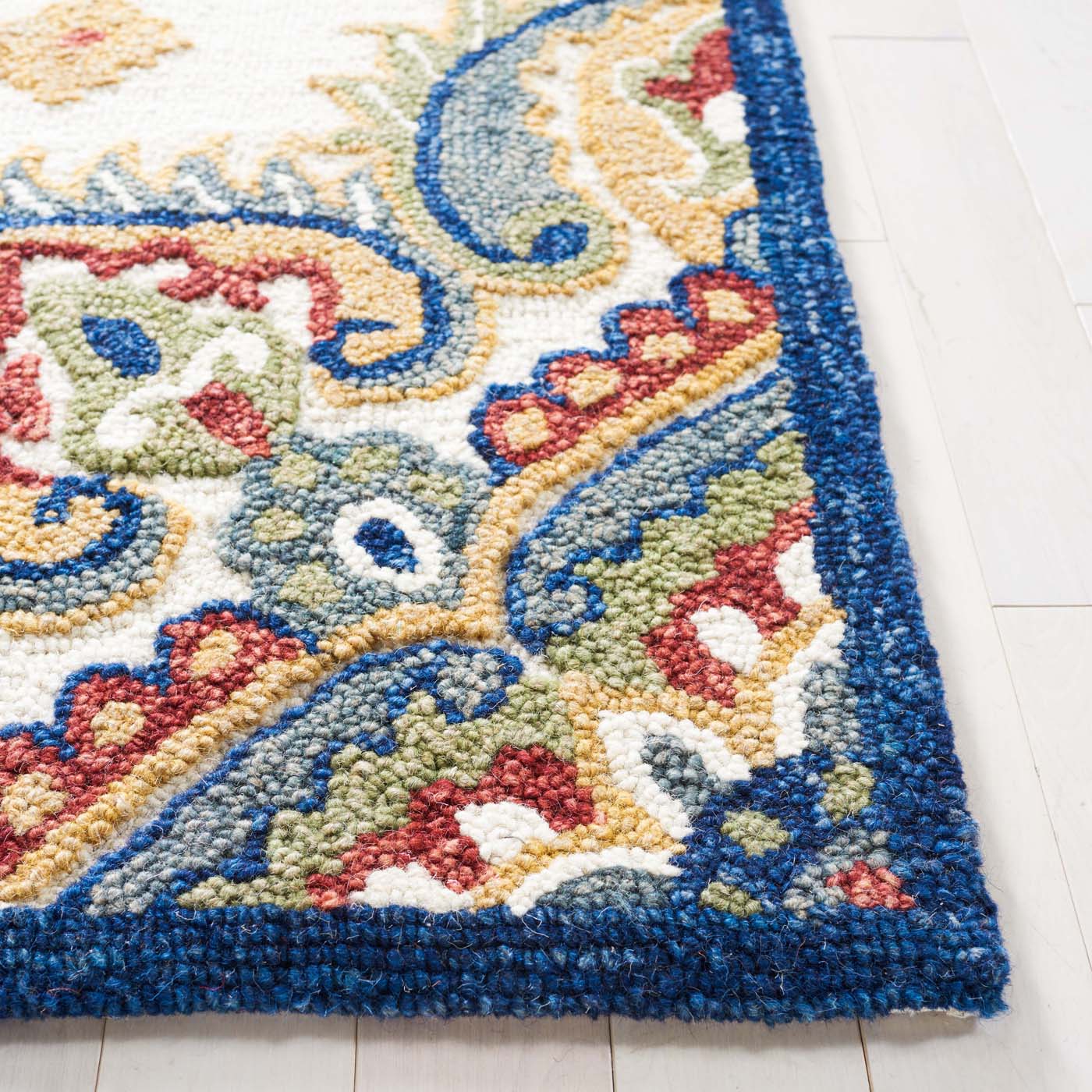 Safavieh Blossom 561 Rug, BLM561 - Ivory / Green