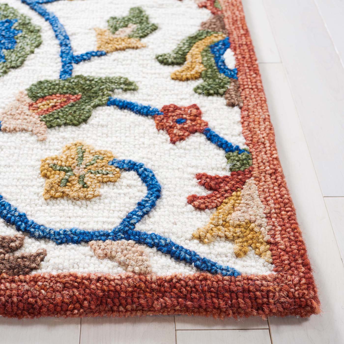 Safavieh Blossom 562 Rug, BLM562 - Ivory / Green