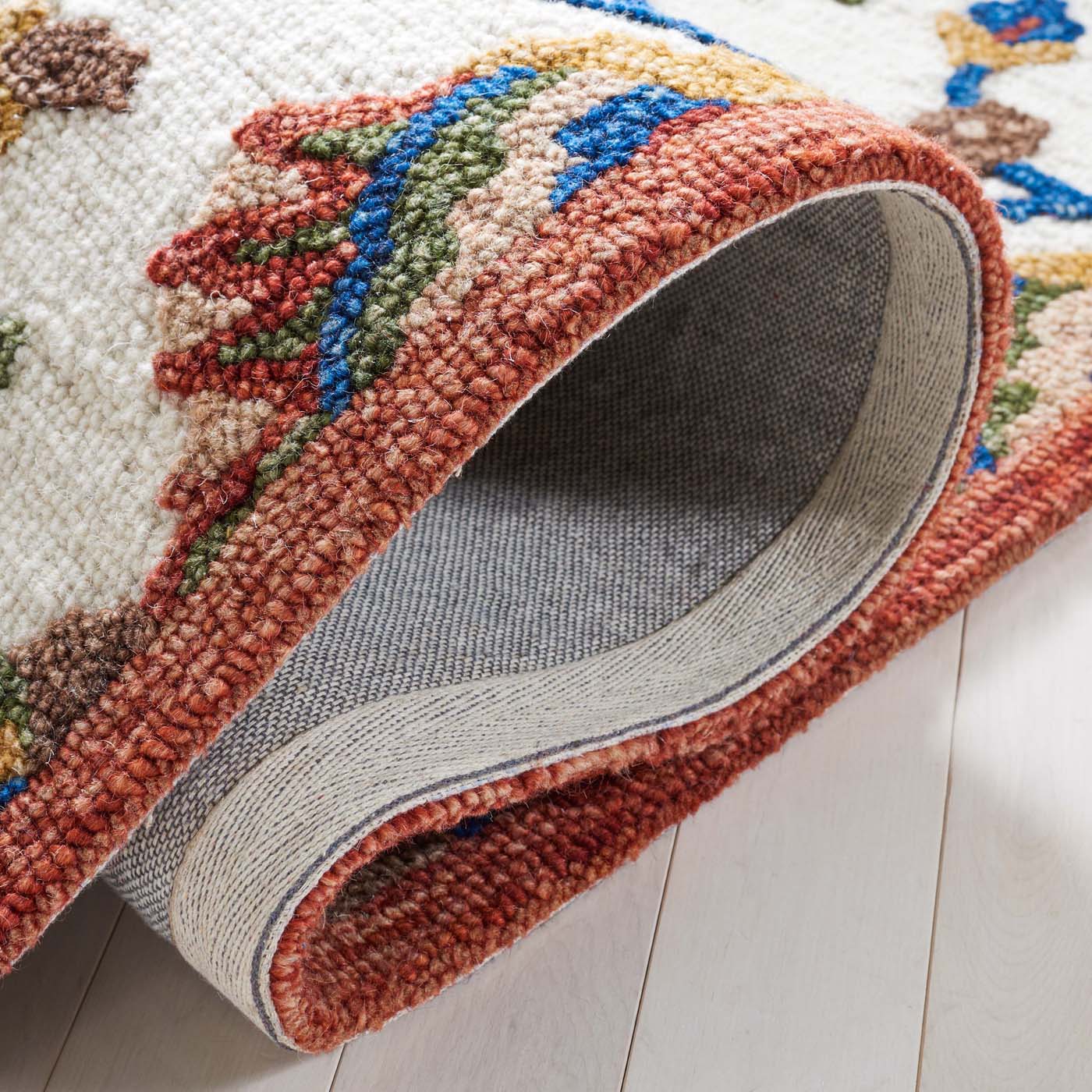 Safavieh Blossom 562 Rug, BLM562 - Ivory / Green