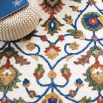 Safavieh Blossom 562 Rug, BLM562 - Ivory / Green