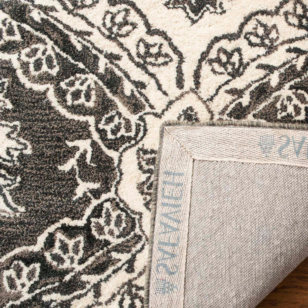 Safavieh Blossom 601 Rug, BLM601 - Charcoal / Ivory