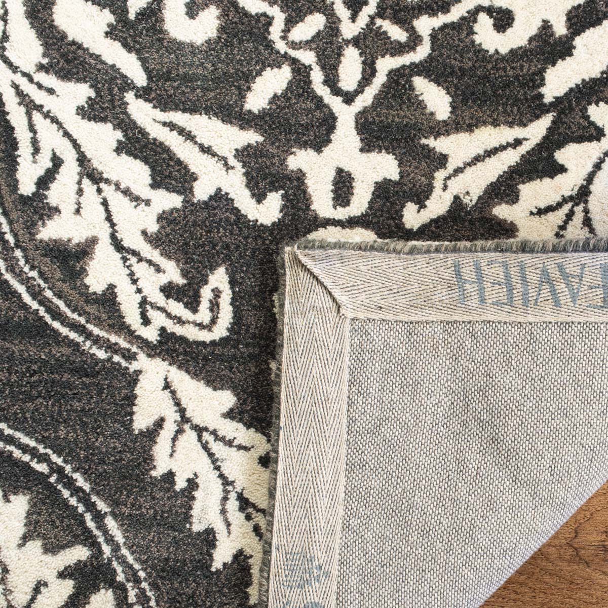 Safavieh Blossom 602 Rug, BLM602 - Charcoal / Ivory
