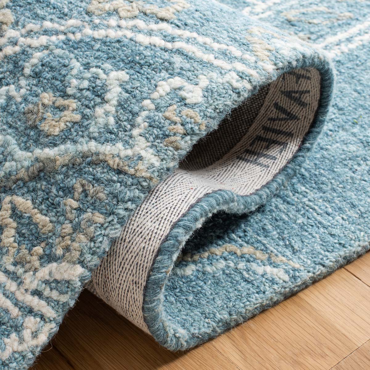 Safavieh Blossom 607 Rug, BLM607 - Blue / Ivory