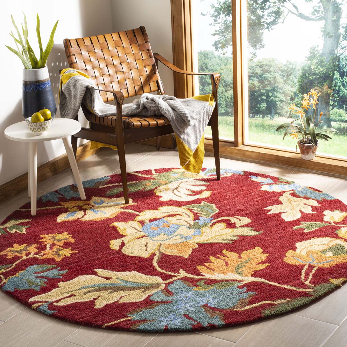Safavieh Blossom 672 Rug, BLM672 - Red / Multi