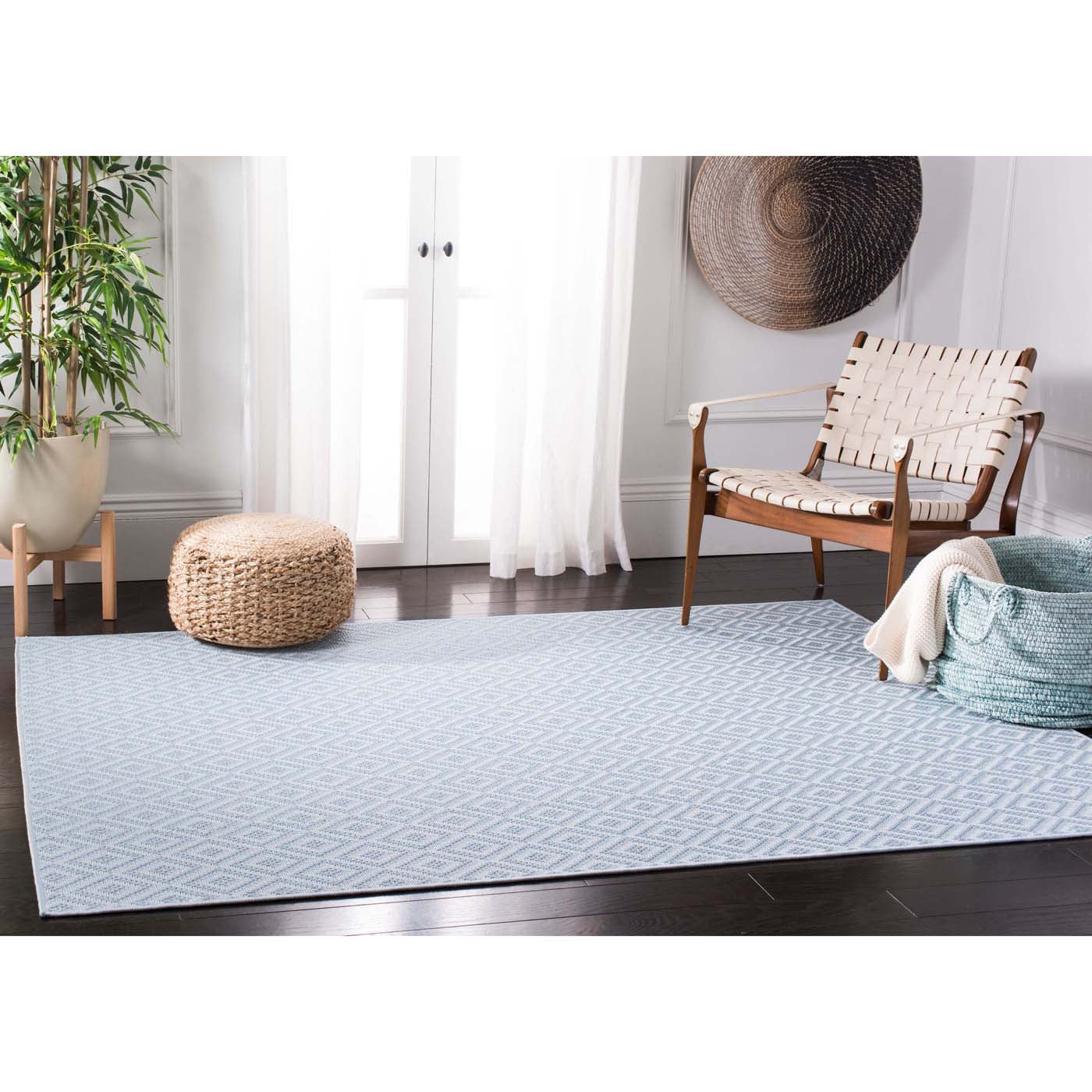 Safavieh Bermuda 814 Rug, BMU814 - Light Blue / Cream